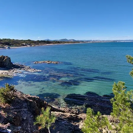 Apartment Vue Panoramique Jusqu Aux Iles D Hyeres