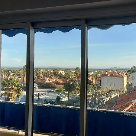 Vue Panoramique Jusqu Aux Iles D Hyeres